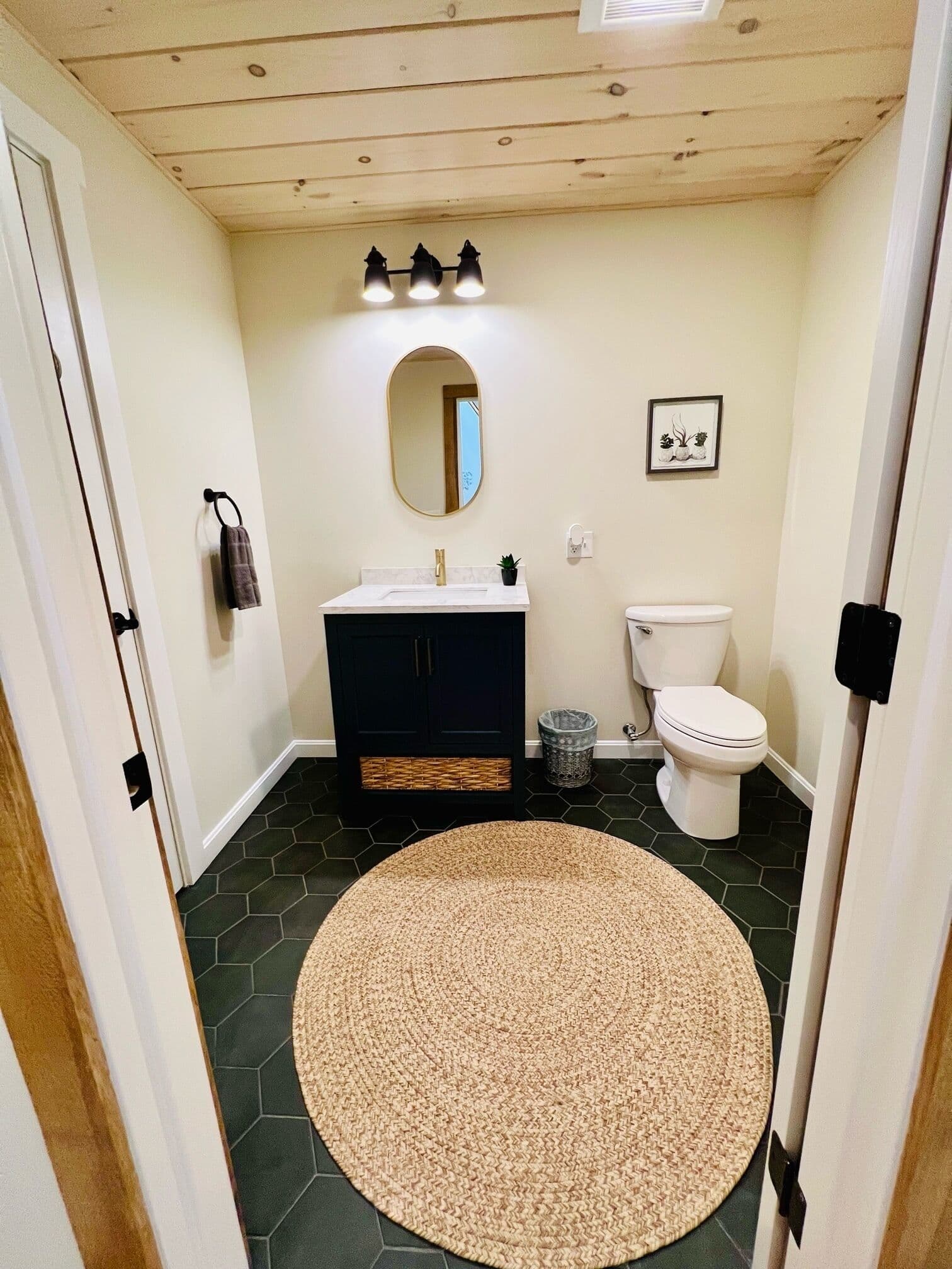 Bathroom vanity and mirror
